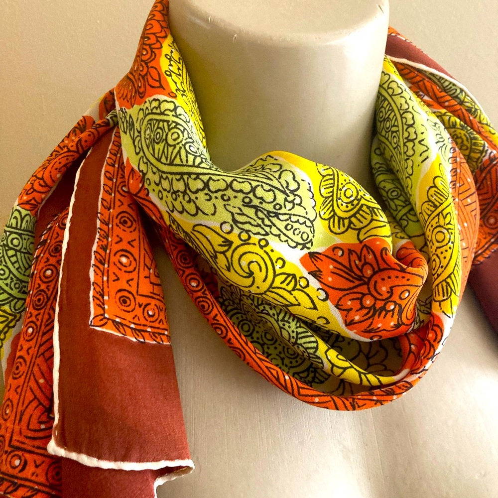1950s EXCITING silk scarf . Vintage fashionista,